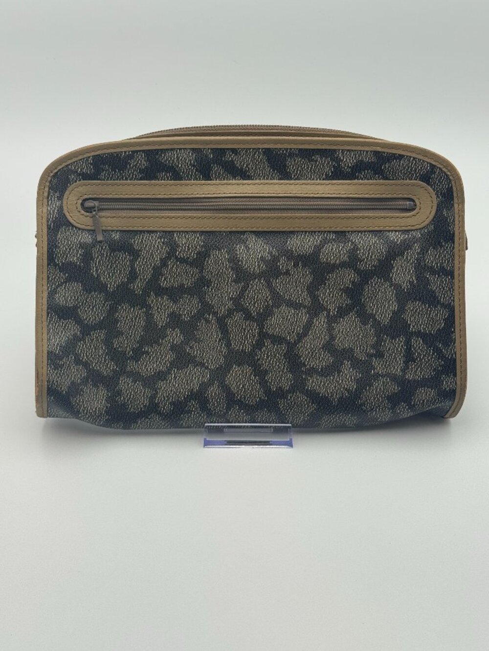 YSL Yves Saint Laurent Giraffe Print Zip Clutch with COA - Picture 2 of 7